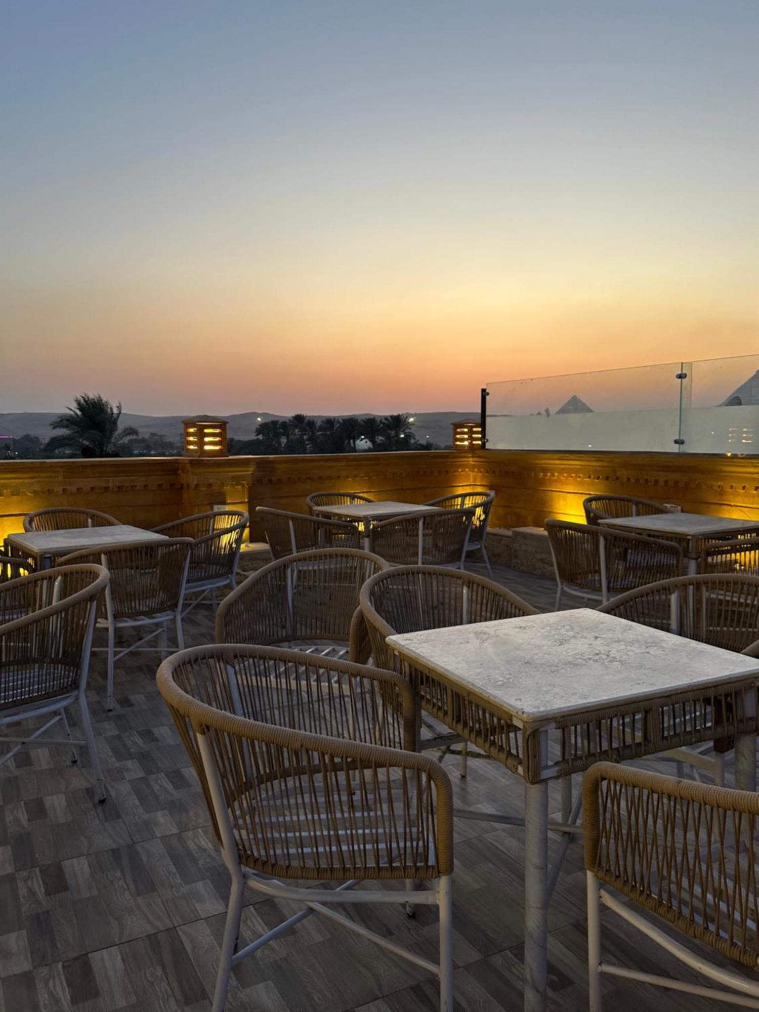 Taj Pyramids View Inn Kafret el-Gabal Exteriér fotografie