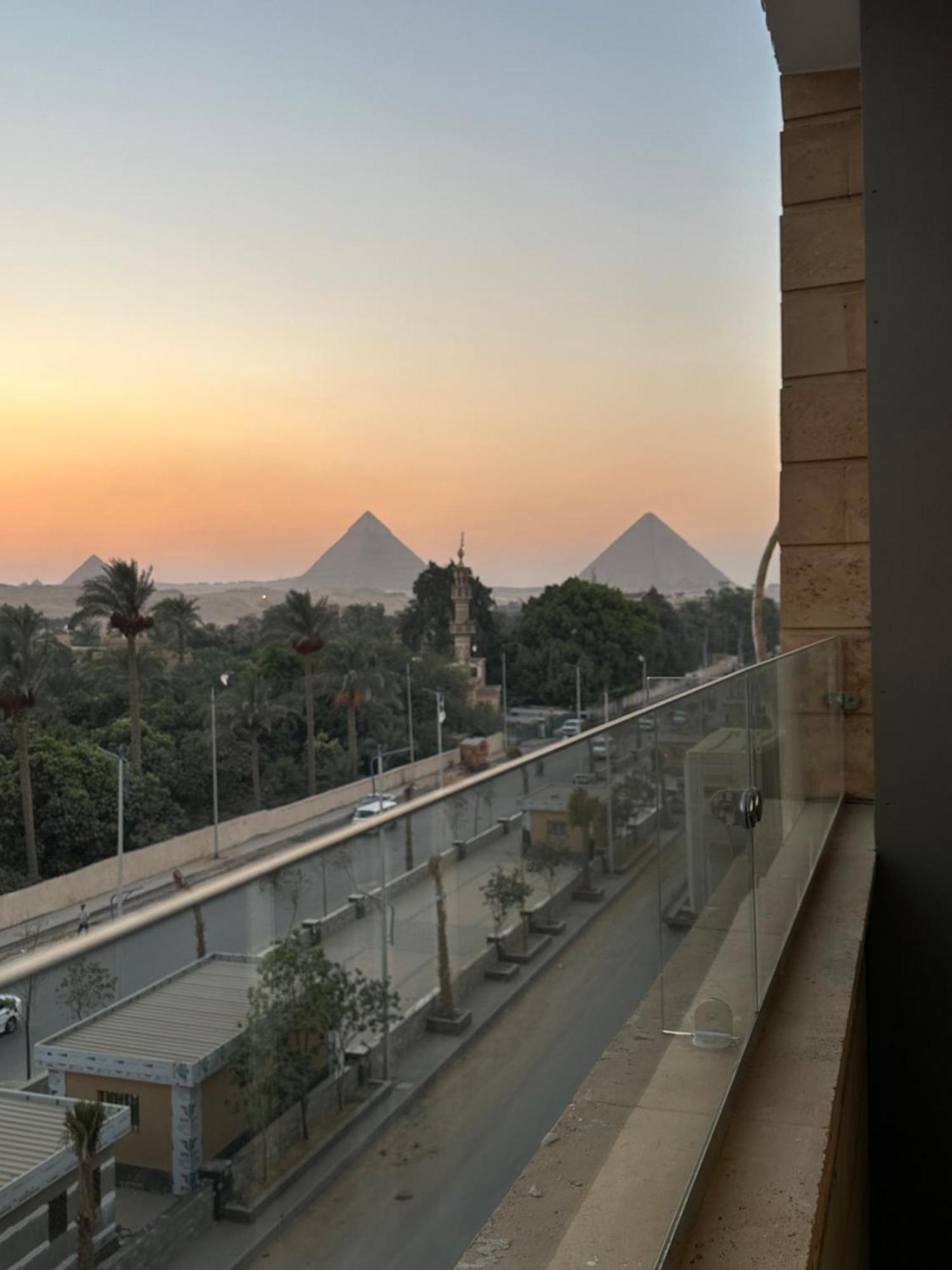 Taj Pyramids View Inn Kafret el-Gabal Exteriér fotografie