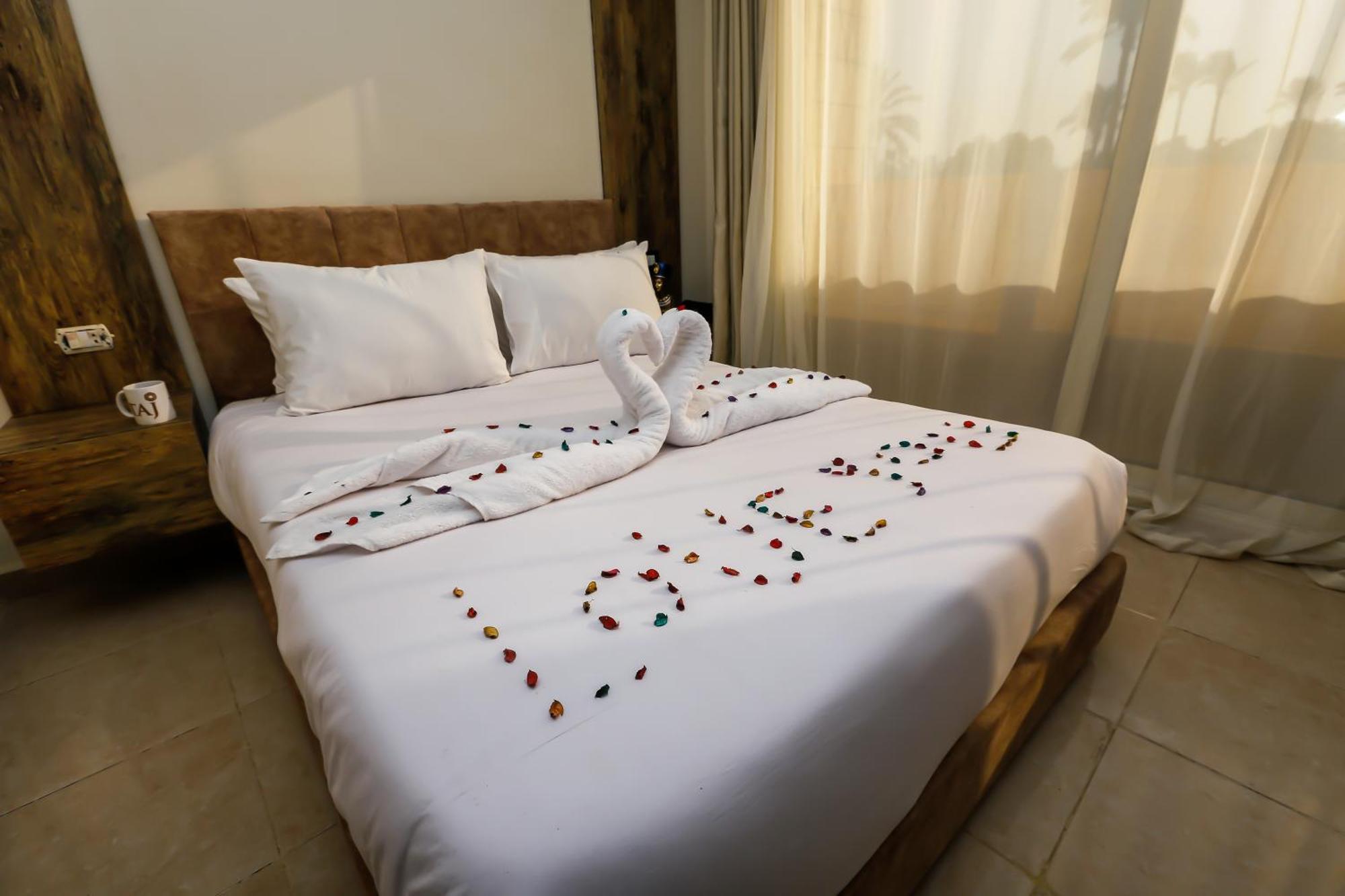 Taj Pyramids View Inn Kafret el-Gabal Exteriér fotografie