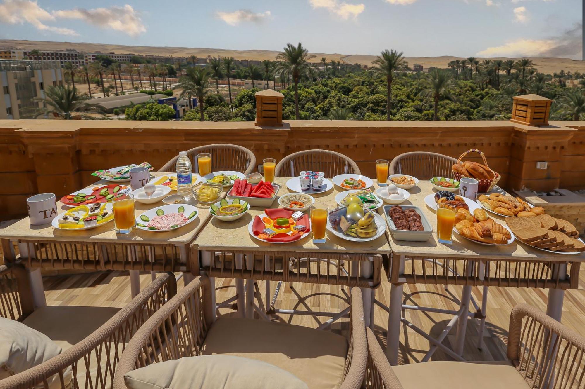 Taj Pyramids View Inn Kafret el-Gabal Exteriér fotografie