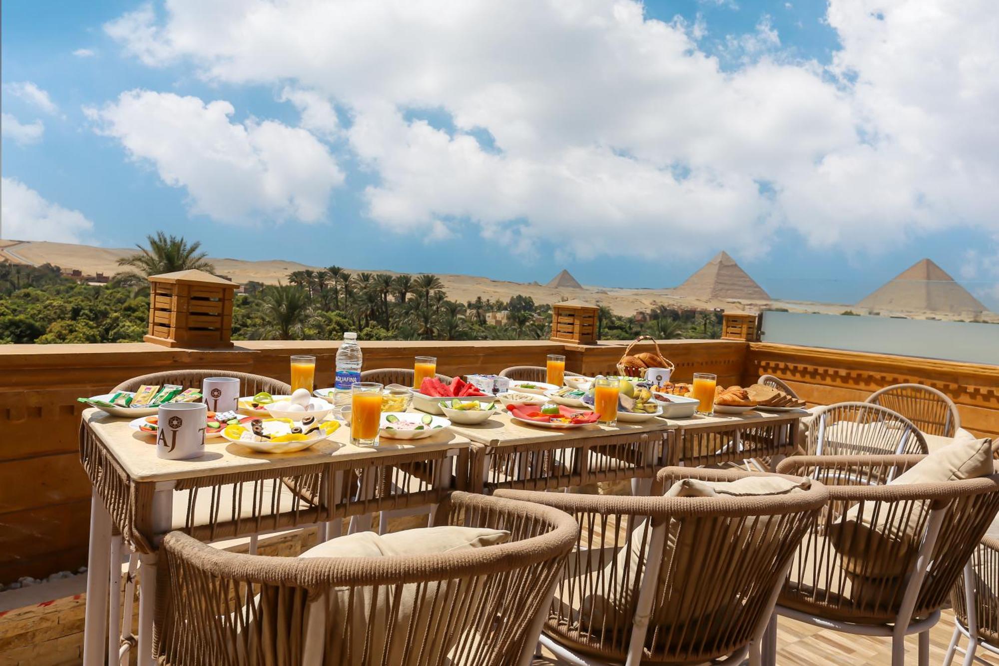 Taj Pyramids View Inn Kafret el-Gabal Exteriér fotografie